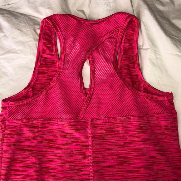 Workout top - Picture 2 of 2
